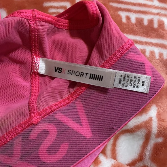 VSX Sport sports bra medium. I101 - Picture 5 of 6